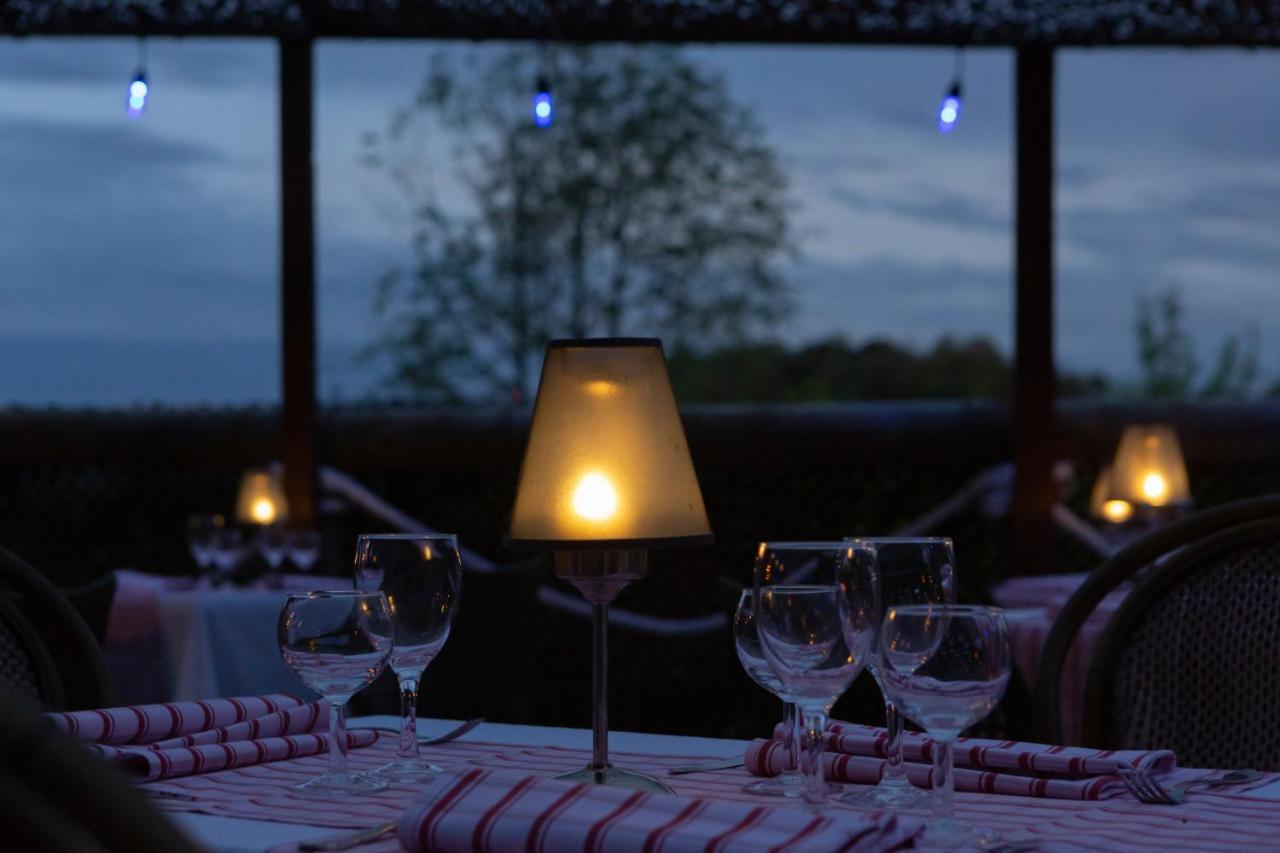 L'Arbre A Cabane Guyonvelle Ngoại thất bức ảnh